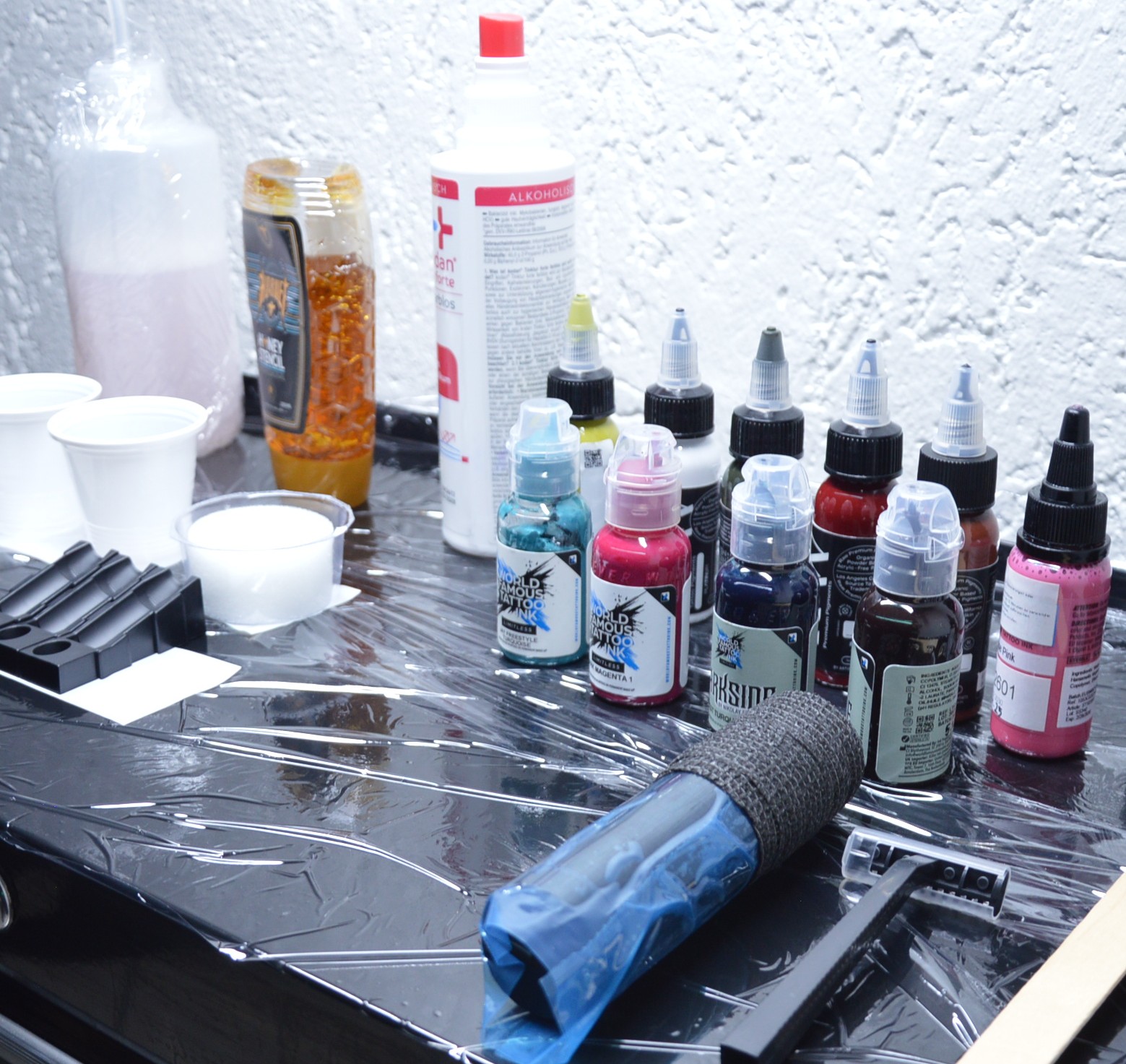 Tattoo Artist bei der Arbeit